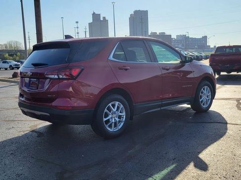 Used 2024 Chevrolet Equinox LT AWD/4WD image 2