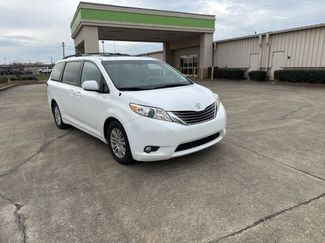 Used 2013 Toyota Sienna XLE video 1
