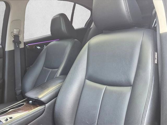 Used 2019 INFINITI Q50 Luxe w/ Essential Package (3.0T Luxe) RWD image 11