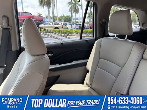 Used 2019 Honda Pilot Touring image 15