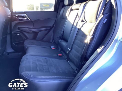 Used 2025 Mitsubishi Outlander SE AWD/4WD image 14