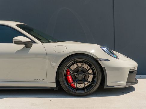 Used 2022 Porsche 911 GT3 RWD image 33