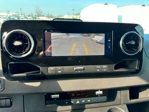 New 2025 Mercedes-Benz Sprinter 2500 image 17