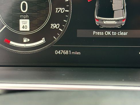 Used 2022 Land Rover Range Rover Sport SVR image 41