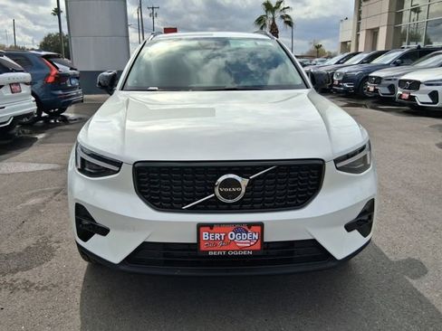 New 2026 Volvo XC40 B5 Ultra w/ Protection Package Premier AWD/4WD image 2