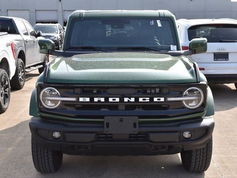 Used 2025 Ford Bronco Outer Banks image 3