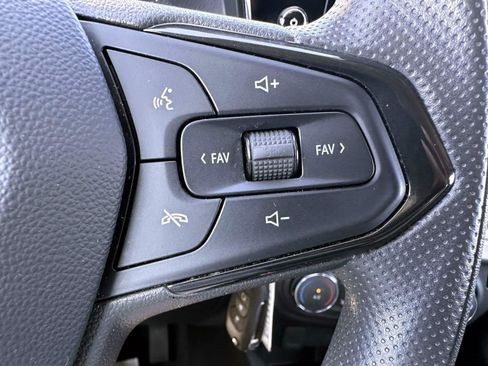 Used 2024 Chevrolet Trax LS w/ LS Convenience Package FWD image 15