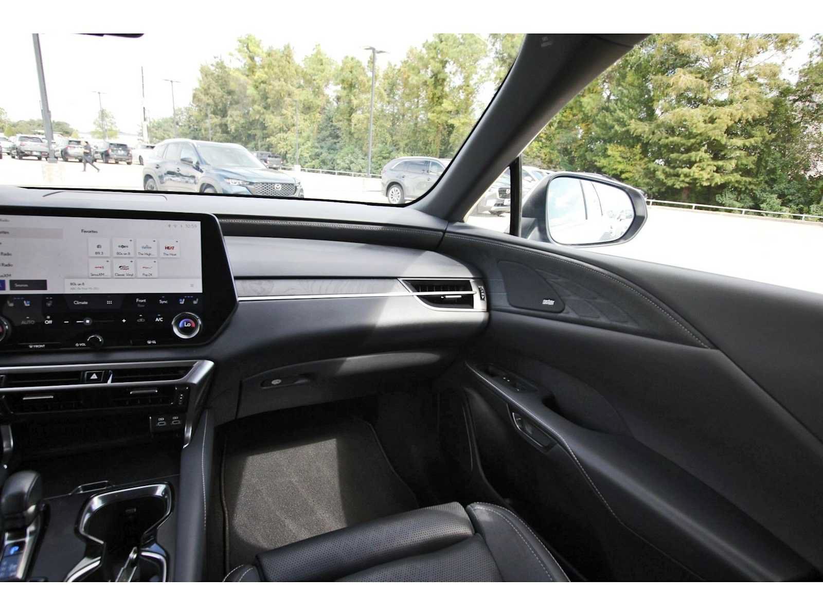 Used 2023 Lexus RX 350 FWD w/ Cold Area Package image 8