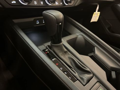 Certified 2025 Honda Accord SE image 9