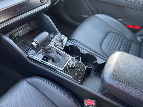 Used 2023 Kia Sportage SX image 20