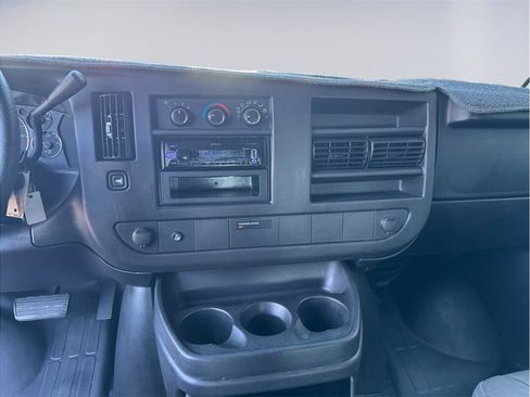 Used 2012 Chevrolet Express 1500 image 10