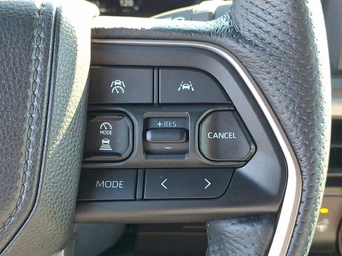 Used 2025 Toyota Tacoma TRD Off-Road image 21