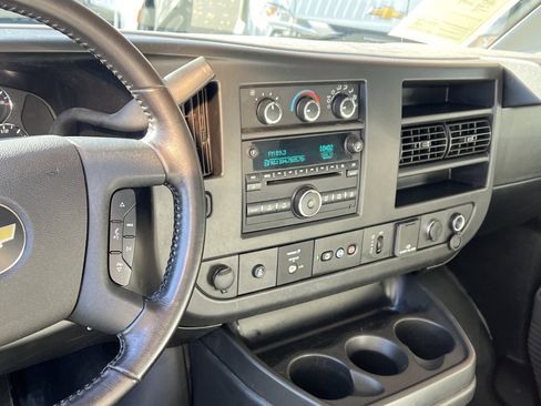 Used 2021 Chevrolet Express 3500 w/ Power Convenience Package image 27