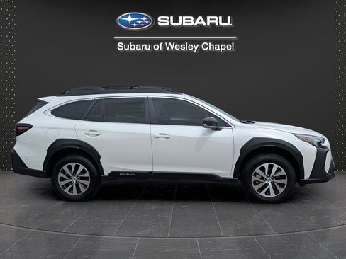 Certified 2025 Subaru Outback AWD/4WD image 4