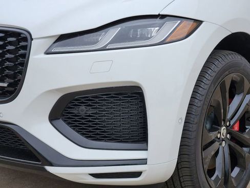 Used 2025 Jaguar F-PACE R-Dynamic S AWD/4WD image 5
