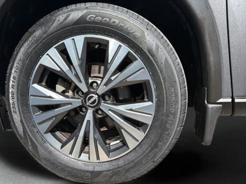 Used 2023 Nissan Rogue SV AWD/4WD image 34