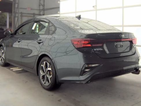 Used 2020 Kia Forte LXS FWD image 4