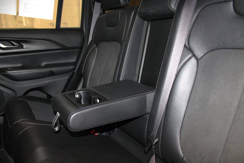 Certified 2023 Jeep Grand Cherokee Altitude AWD/4WD image 26