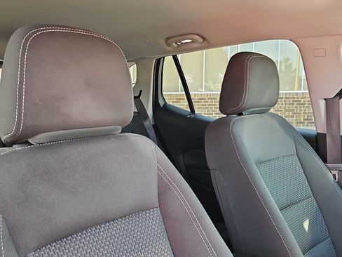 Used 2024 GMC Terrain SLE FWD image 18