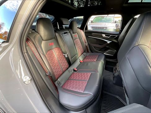 Used 2024 Audi RS 6 performance image 30