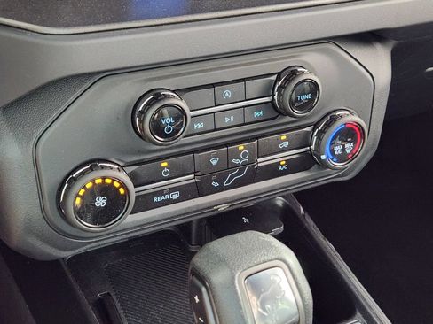 Used 2025 Ford Bronco 4-Door AWD/4WD image 24