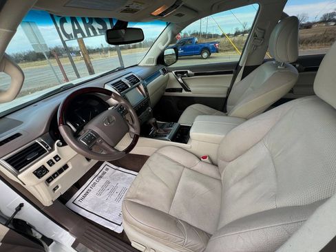 Used 2014 Lexus GX 460 Base AWD 4dr SUV image 2