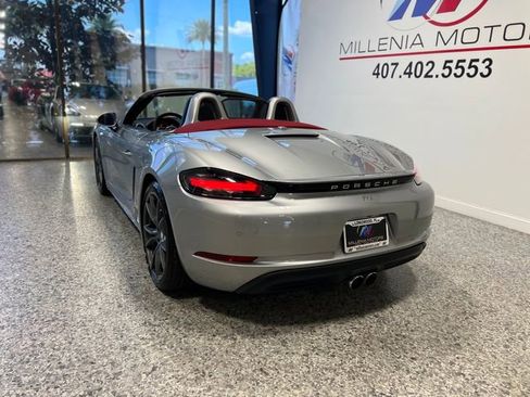 Used 2017 Porsche 718 Boxster RWD image 2
