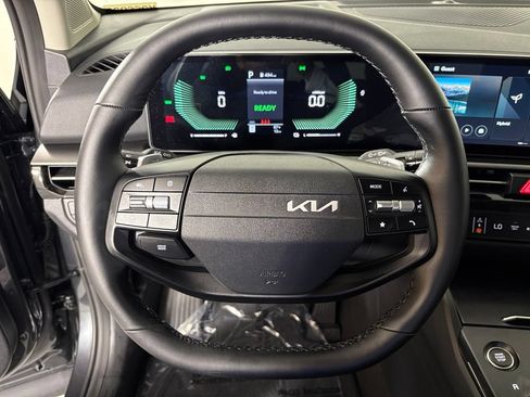 New 2026 Kia Sportage LX FWD image 18