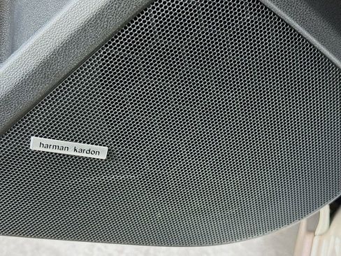 Certified 2025 Subaru Crosstrek 2.5i Limited w/ Crosstrek Mirror Package image 21