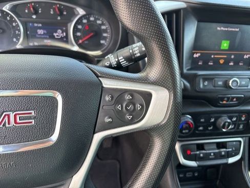 Used 2022 GMC Terrain SLE w/ Driver Convenience Package FWD image 16