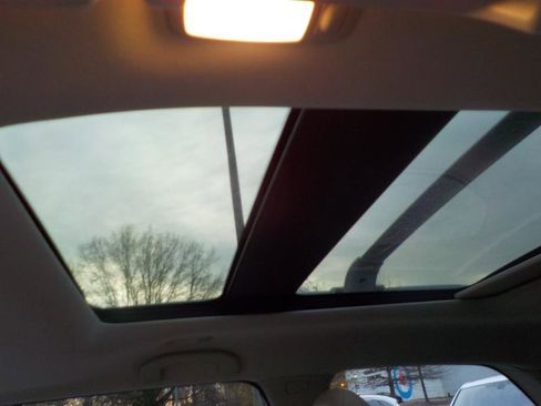 Used 2016 Nissan Pathfinder Platinum w/ Family Entertainment Package image 25