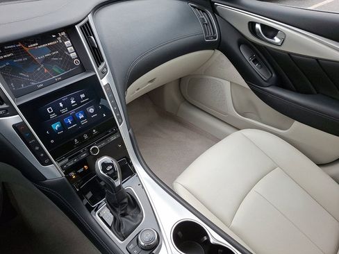 Used 2019 INFINITI Q50 Luxe w/ Essential Package (3.0T Luxe) image 30