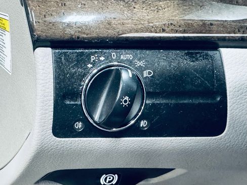 Used 2008 Mercedes-Benz E 350 Sedan image 40