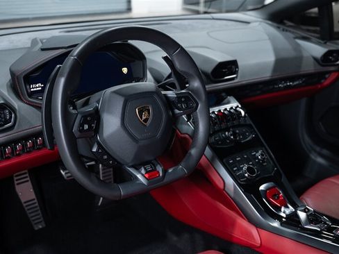 Used 2015 Lamborghini Huracan LP 610-4 AWD/4WD image 45