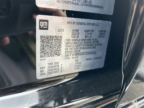 New 2026 GMC Sierra 1500 SLE w/ Preferred Package image 12