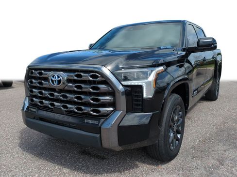 Used 2024 Toyota Tundra Platinum image 1