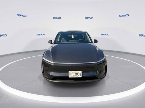 Used 2026 Tesla Model Y 2WD image 3