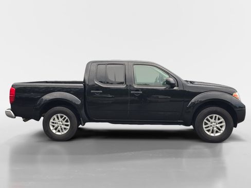 Used 2017 Nissan Frontier SV RWD image 7