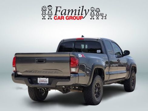 Used 2021 Toyota Tacoma SR w/ SX Package RWD image 4