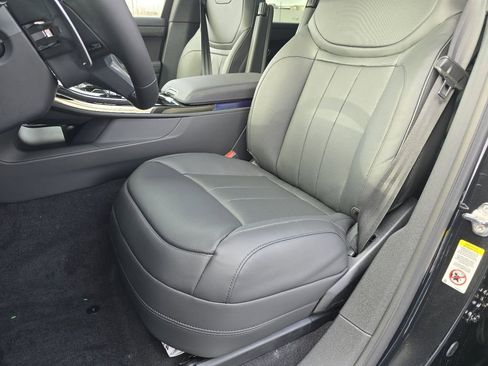 New 2026 Land Rover Range Rover Sport SE AWD/4WD image 38