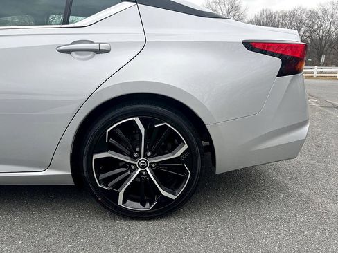 Certified 2024 Nissan Altima 2.5 SR image 12