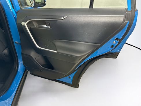 Used 2019 Toyota RAV4 XLE w/ Convenience Package image 32