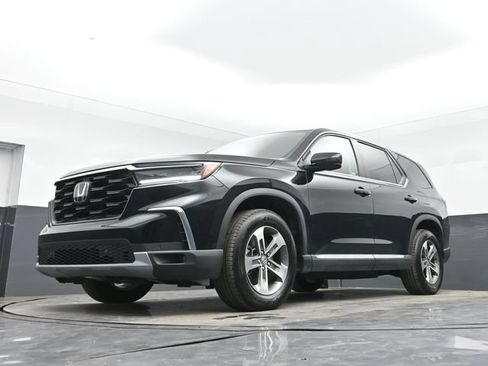 Used 2025 Honda Pilot EX-L image 39