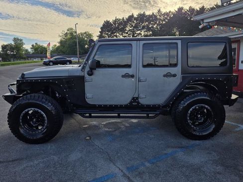 Used 2015 Jeep Wrangler Unlimited Sport AWD/4WD image 11
