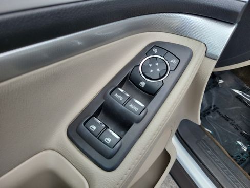 Used 2013 Ford Explorer XLT FWD image 28