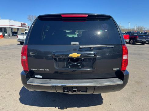 Used 2012 Chevrolet Suburban LTZ image 4