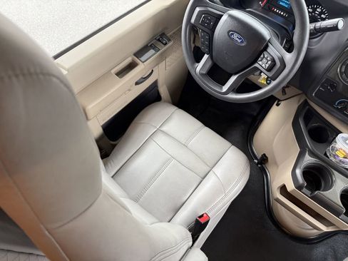 Used 2023 Ford E-450 and Econoline 450 Super Duty w/ Motorhome Prep Package image 80