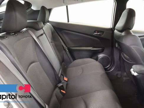 Certified 2022 Toyota Prius LE FWD image 28