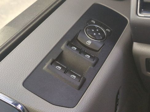 Used 2019 Ford F250 XLT w/ FX4 Off-Road Package image 21