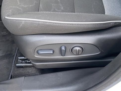 Used 2023 Chevrolet TrailBlazer LT w/ Convenience Package image 28